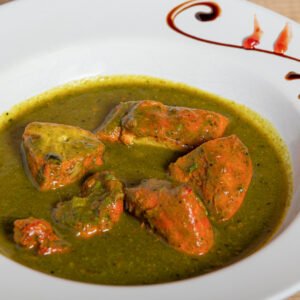 Pollo Hariali con espinacas y guindilla verde